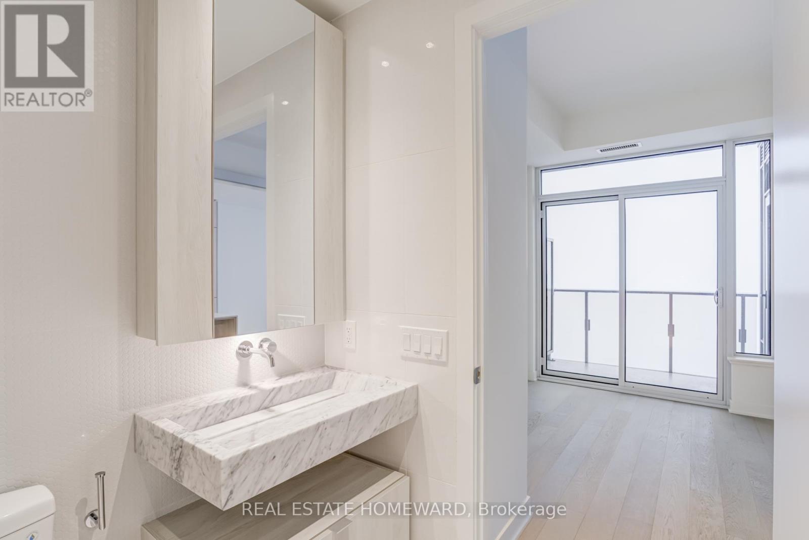 4901 - 11 Yorkville Avenue, Toronto, Ontario  M4Y 0B7 - Photo 25 - C12675758