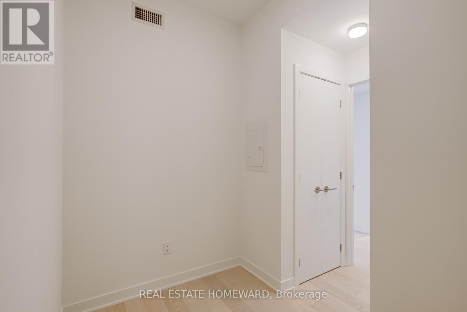 4901 - 11 Yorkville Avenue, Toronto, Ontario  M4Y 0B7 - Photo 31 - C12675758