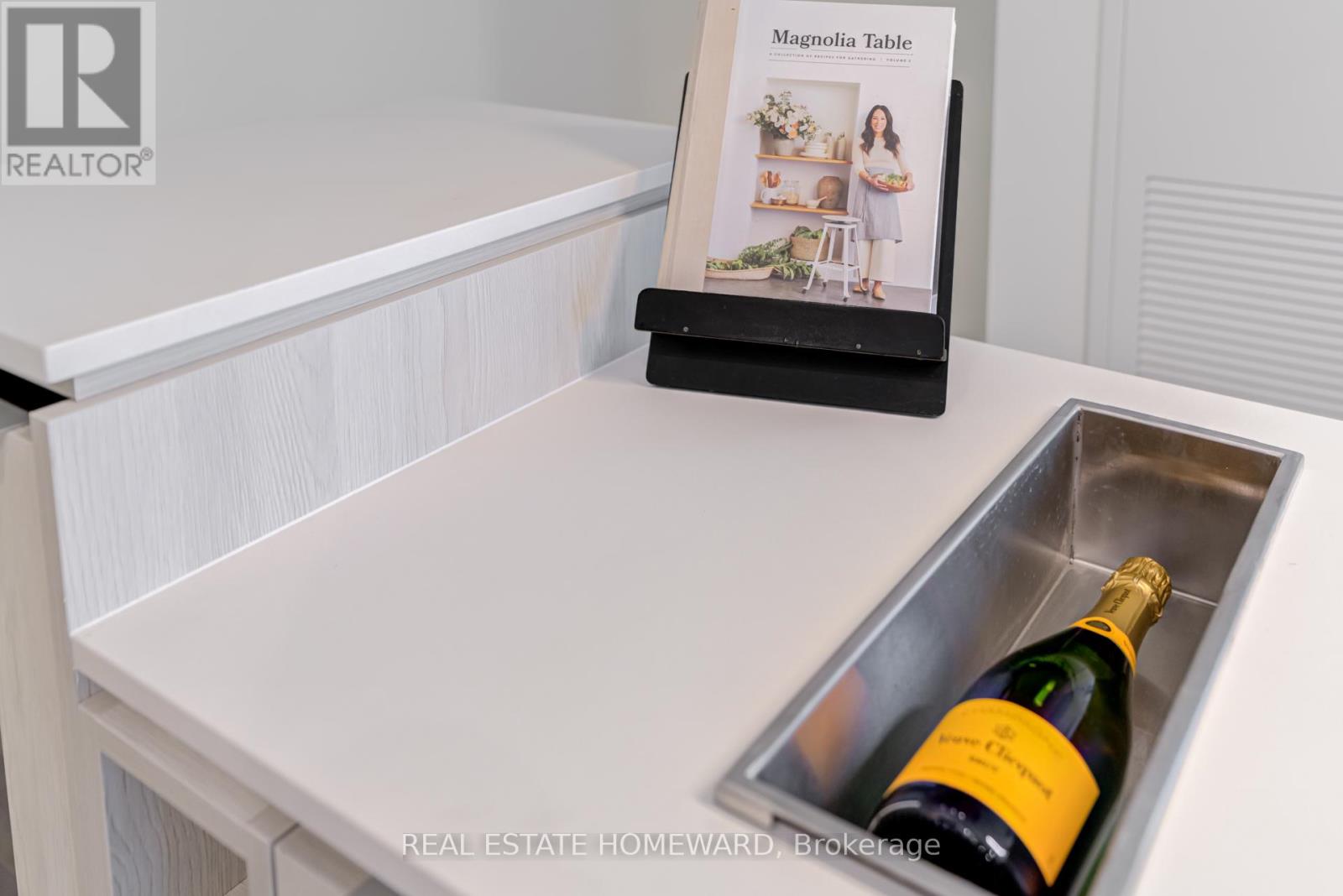 4901 - 11 Yorkville Avenue, Toronto, Ontario  M4Y 0B7 - Photo 33 - C12675758