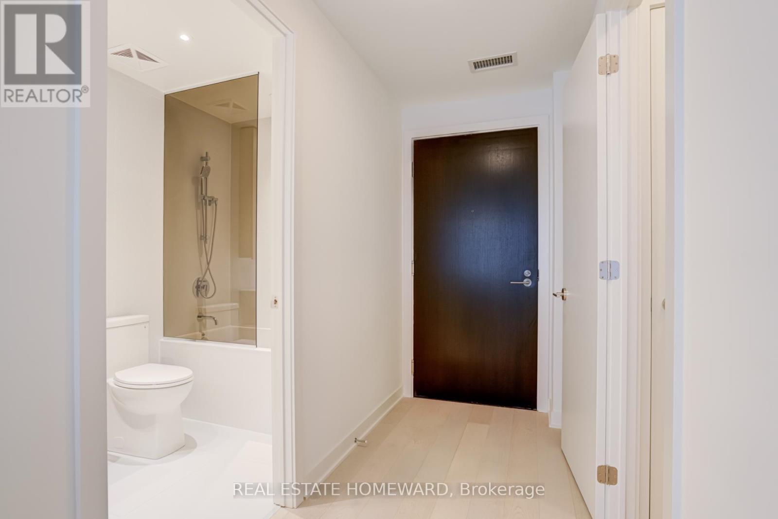 4901 - 11 Yorkville Avenue, Toronto, Ontario  M4Y 0B7 - Photo 9 - C12675758