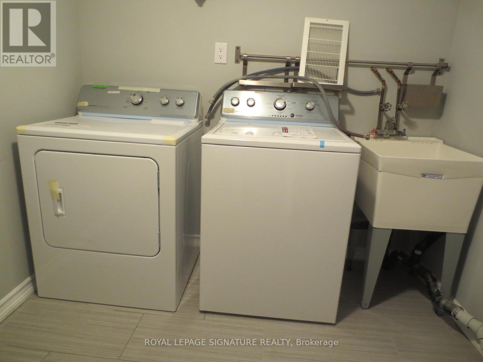 54 Tulloch Drive, Ajax, Ontario  L1S 2S5 - Photo 8 - E12675480