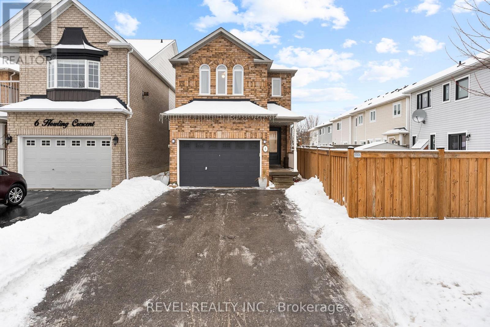 4 HOWLING CRESCENT, Ajax, Ontario