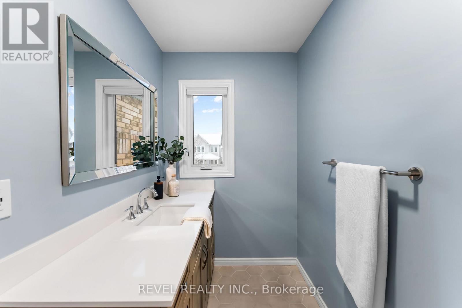 4 Howling Crescent, Ajax, Ontario  L1S 7N7 - Photo 24 - E12675536