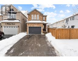 4 HOWLING CRESCENT, Ajax, Ontario