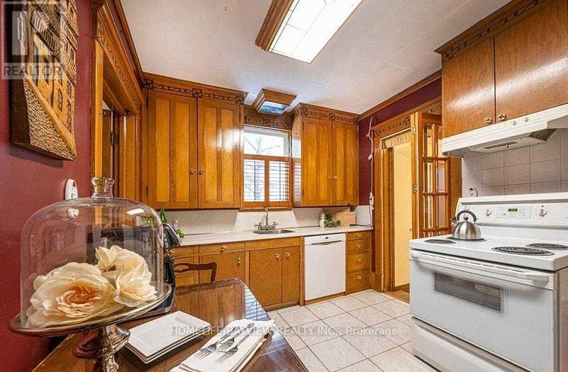 12 Lockie Avenue, Toronto, Ontario  M1S 1N1 - Photo 2 - E12675550