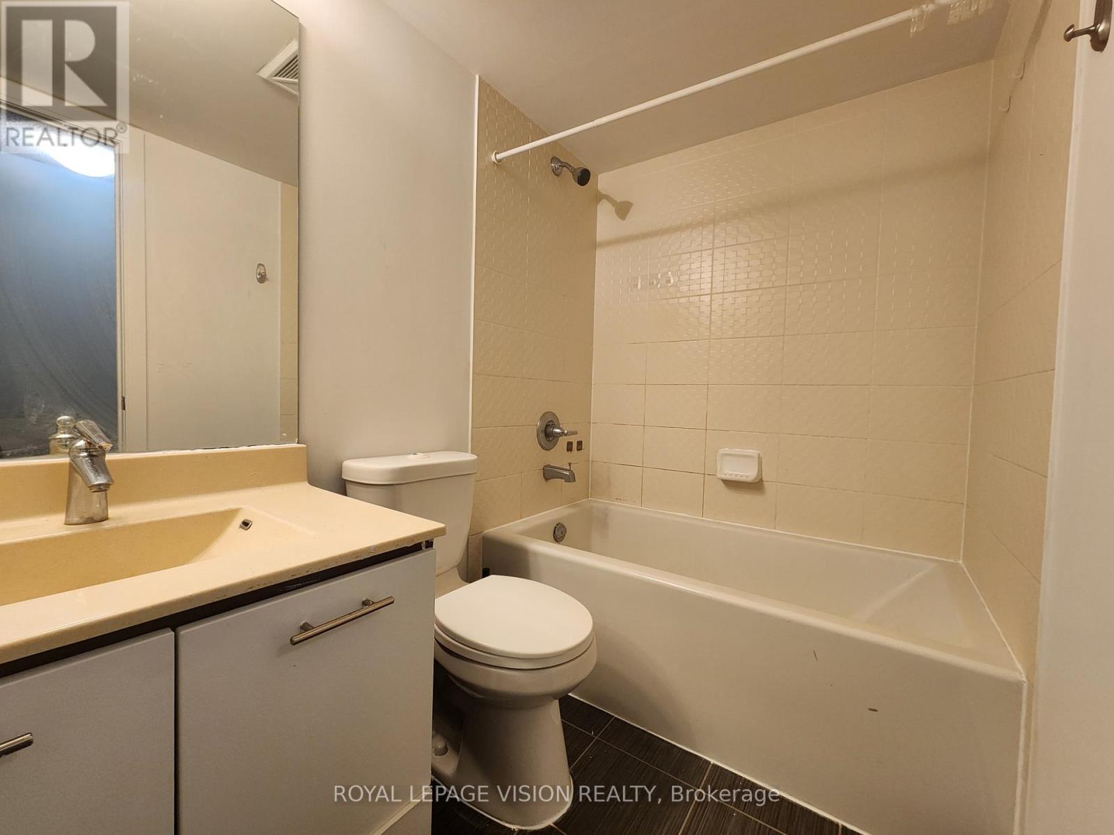 3708 - 125 Village Green Square, Toronto, Ontario  M1S 0G3 - Photo 13 - E12675552