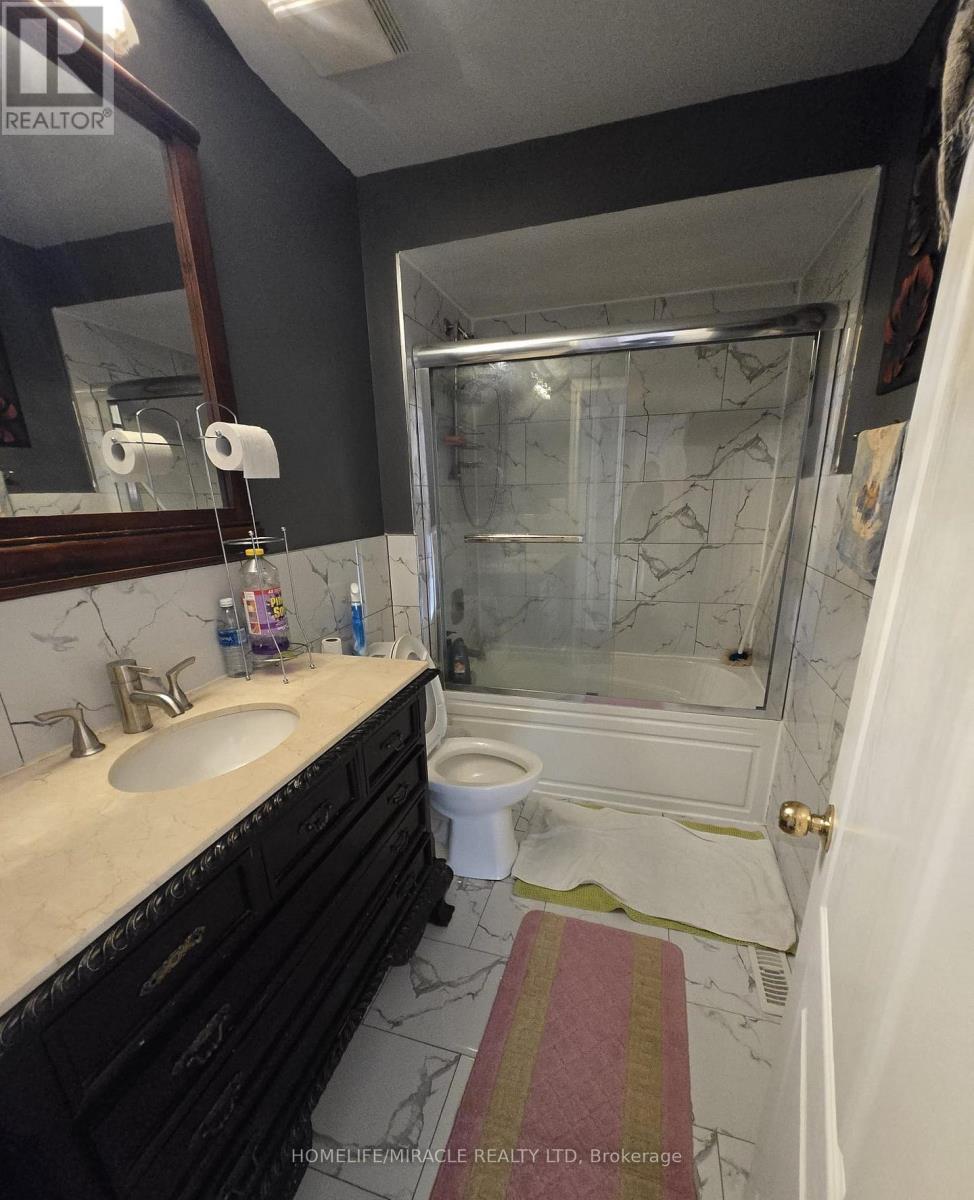 10 Gina Drive, Vaughan, Ontario  L6A 3X2 - Photo 12 - N12675468