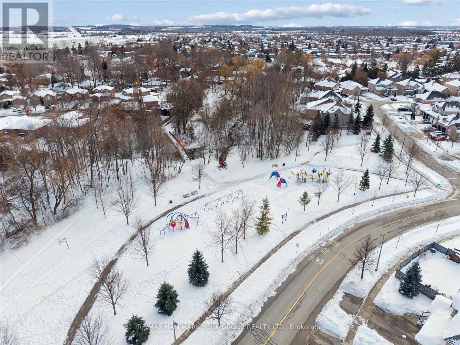 10 Margaret Place, Georgina, Ontario  L4P 3X2 - Photo 48 - N12675510