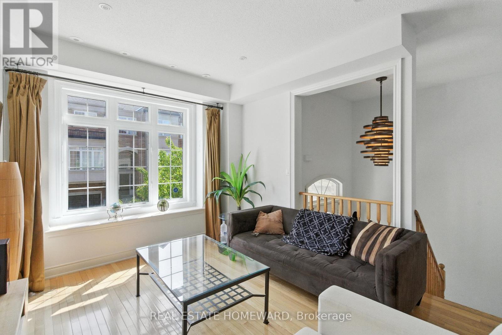 4 Isaac Devins Avenue, Vaughan, Ontario  L4L 0A4 - Photo 4 - N12675678