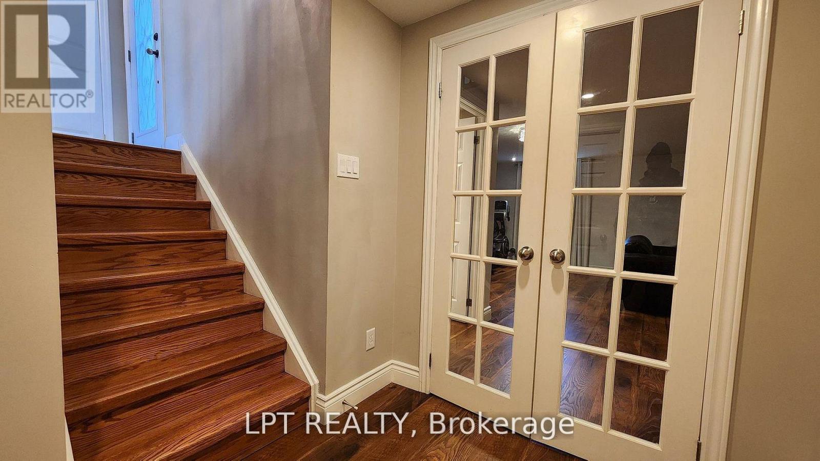 48 Maplehurst Crescent, Barrie, Ontario  L4M 4X2 - Photo 21 - S12675500