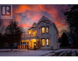 72 HIGH STREET, Barrie, Ontario