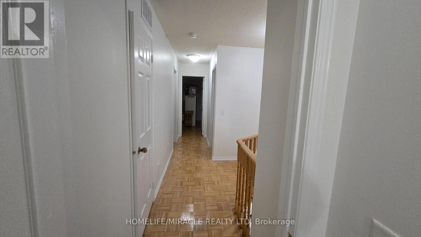 Upper - 555 Garden Walk, Mississauga, Ontario  L5W 1V9 - Photo 15 - W12675490