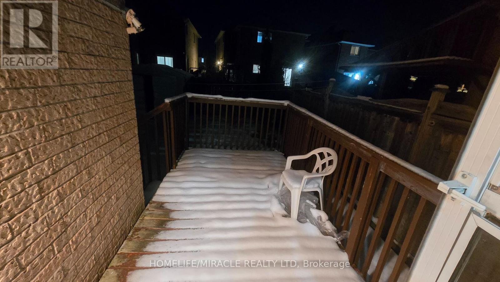 Upper - 555 Garden Walk, Mississauga, Ontario  L5W 1V9 - Photo 17 - W12675490