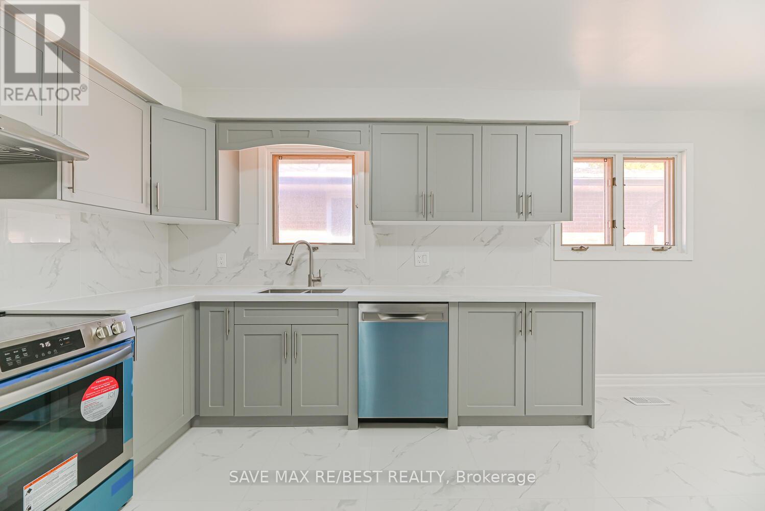 4 Petunias Road, Brampton, Ontario  L6V 3G8 - Photo 9 - W12675512