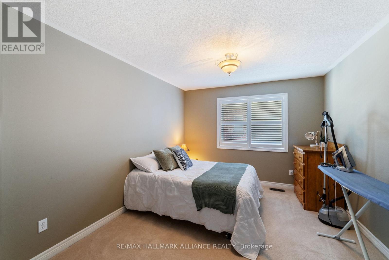 2431 Meadowridge Drive W, Oakville, Ontario  L6H 7R3 - Photo 29 - W12675522