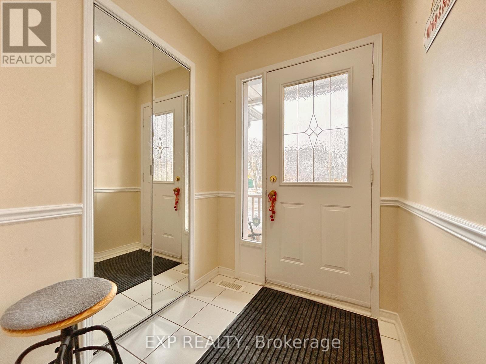 1150 Westview Terrace, Oakville, Ontario  L6M 3M1 - Photo 4 - W12675556