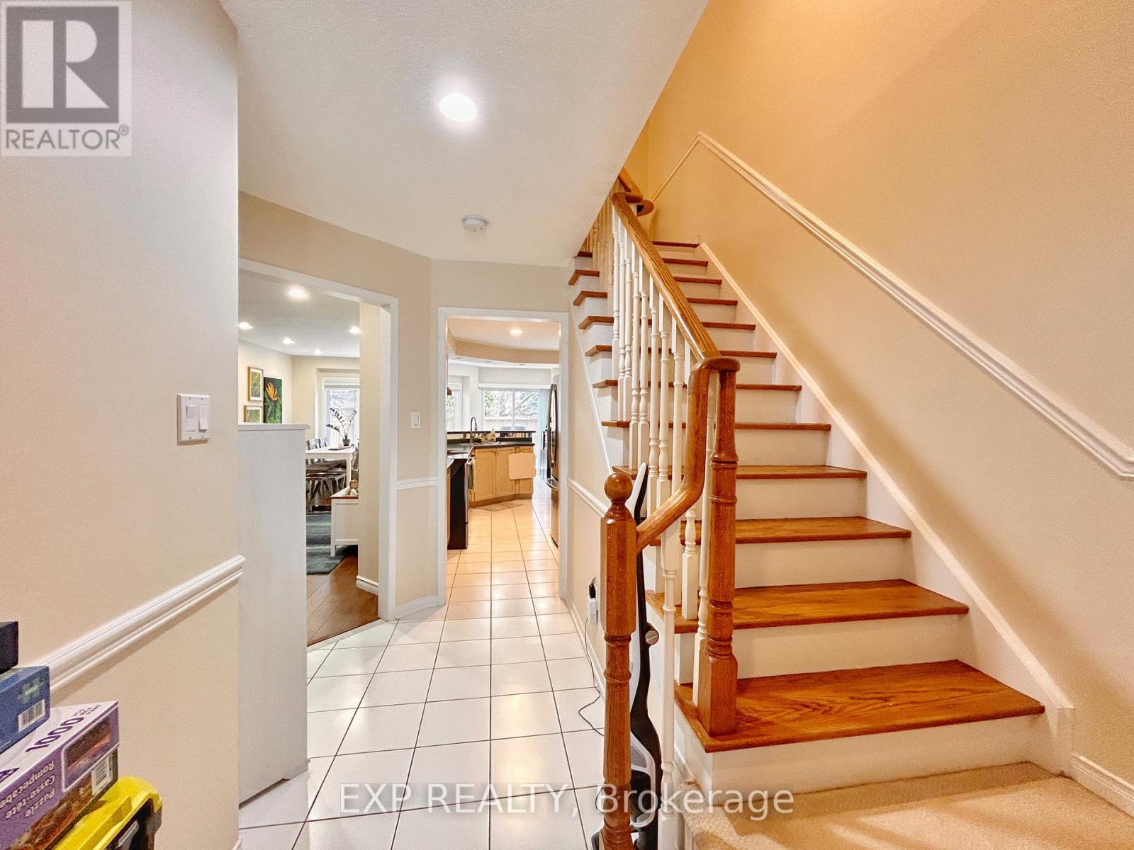 1150 Westview Terrace, Oakville, Ontario  L6M 3M1 - Photo 5 - W12675556