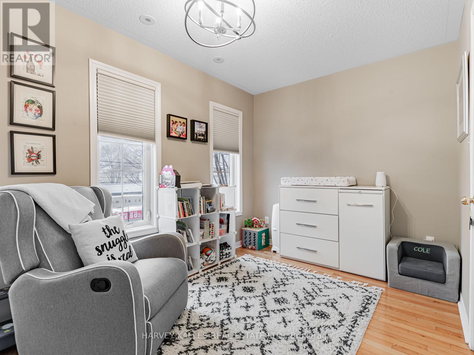 983 Roselawn Avenue, Toronto, Ontario  M6B 4M9 - Photo 19 - W12675606