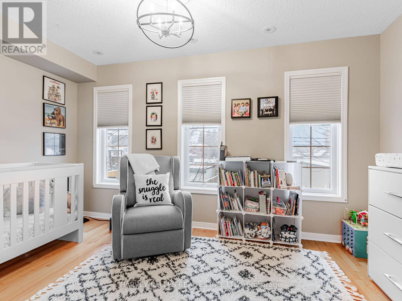 983 Roselawn Avenue, Toronto, Ontario  M6B 4M9 - Photo 20 - W12675606