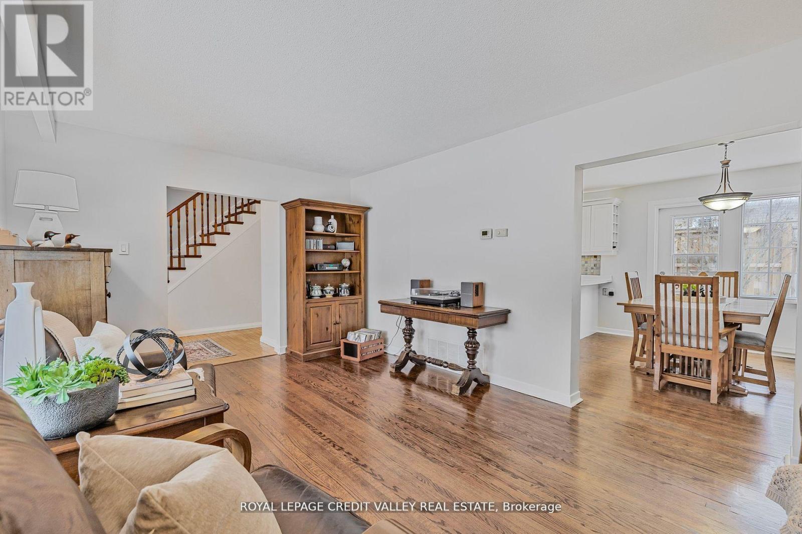 36 Lockton Crescent, Brampton, Ontario  L6W 1C3 - Photo 11 - W12675684