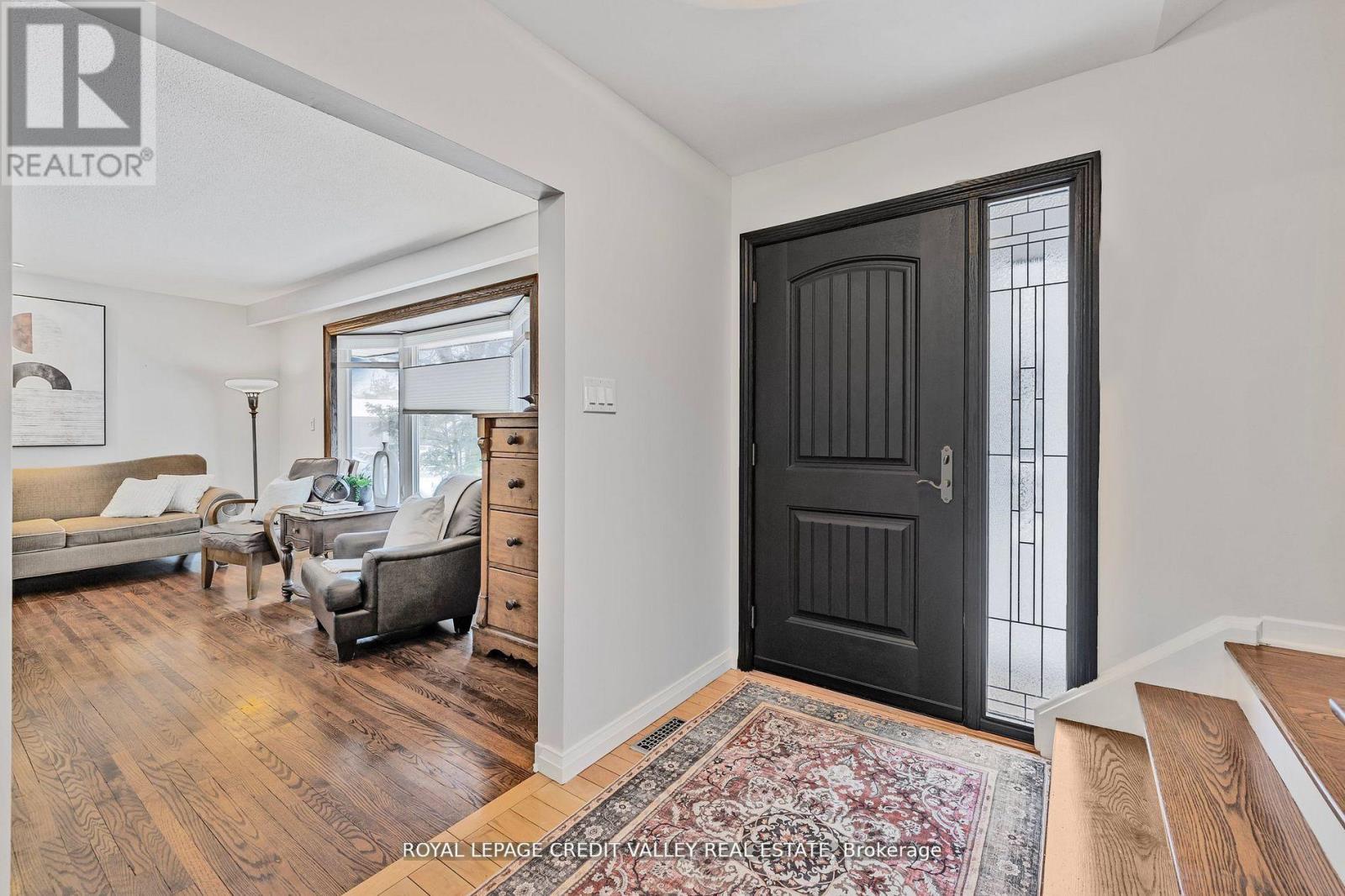 36 Lockton Crescent, Brampton, Ontario  L6W 1C3 - Photo 6 - W12675684