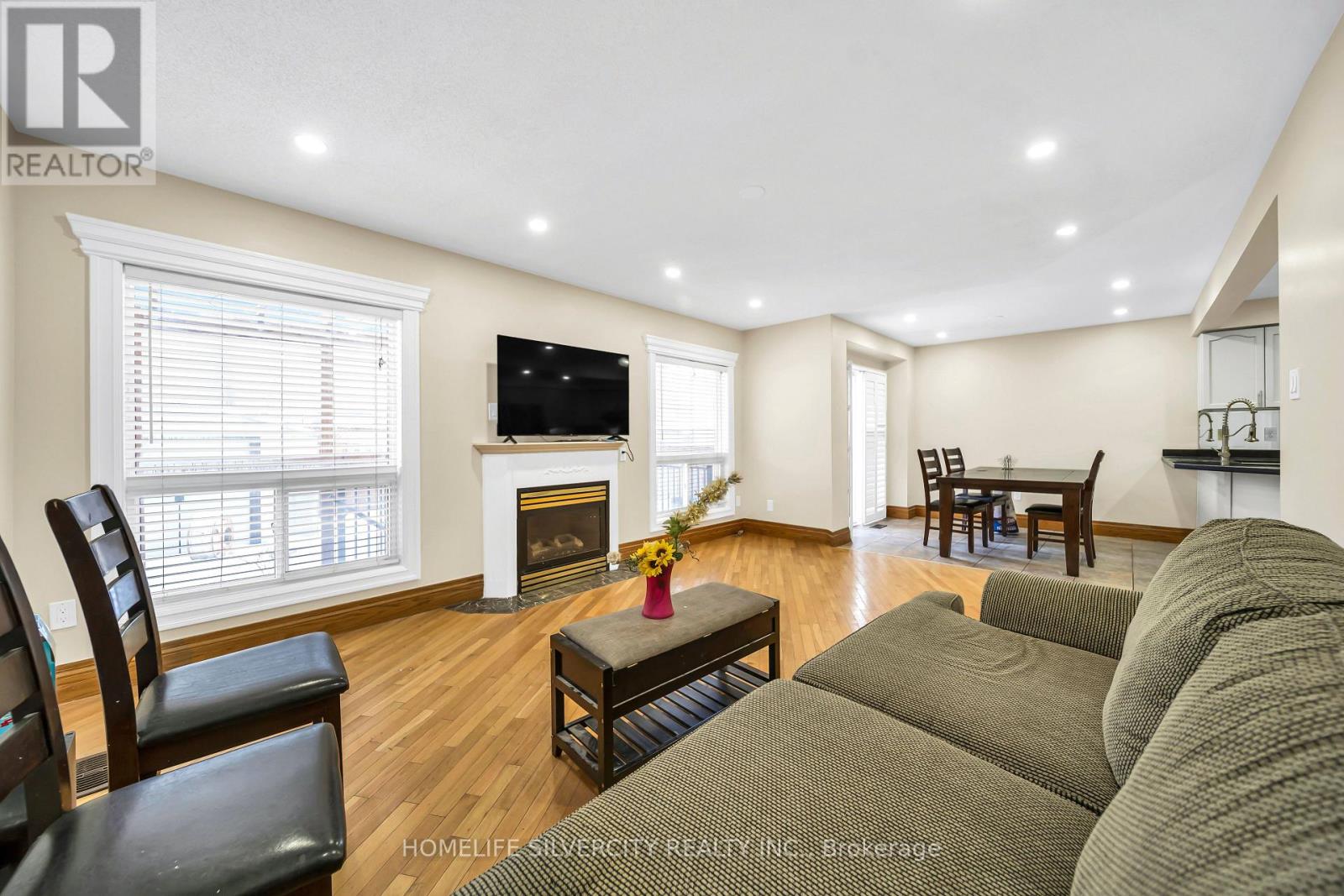 19 Vintage Gate, Brampton, Ontario  L6X 4C4 - Photo 13 - W12675698