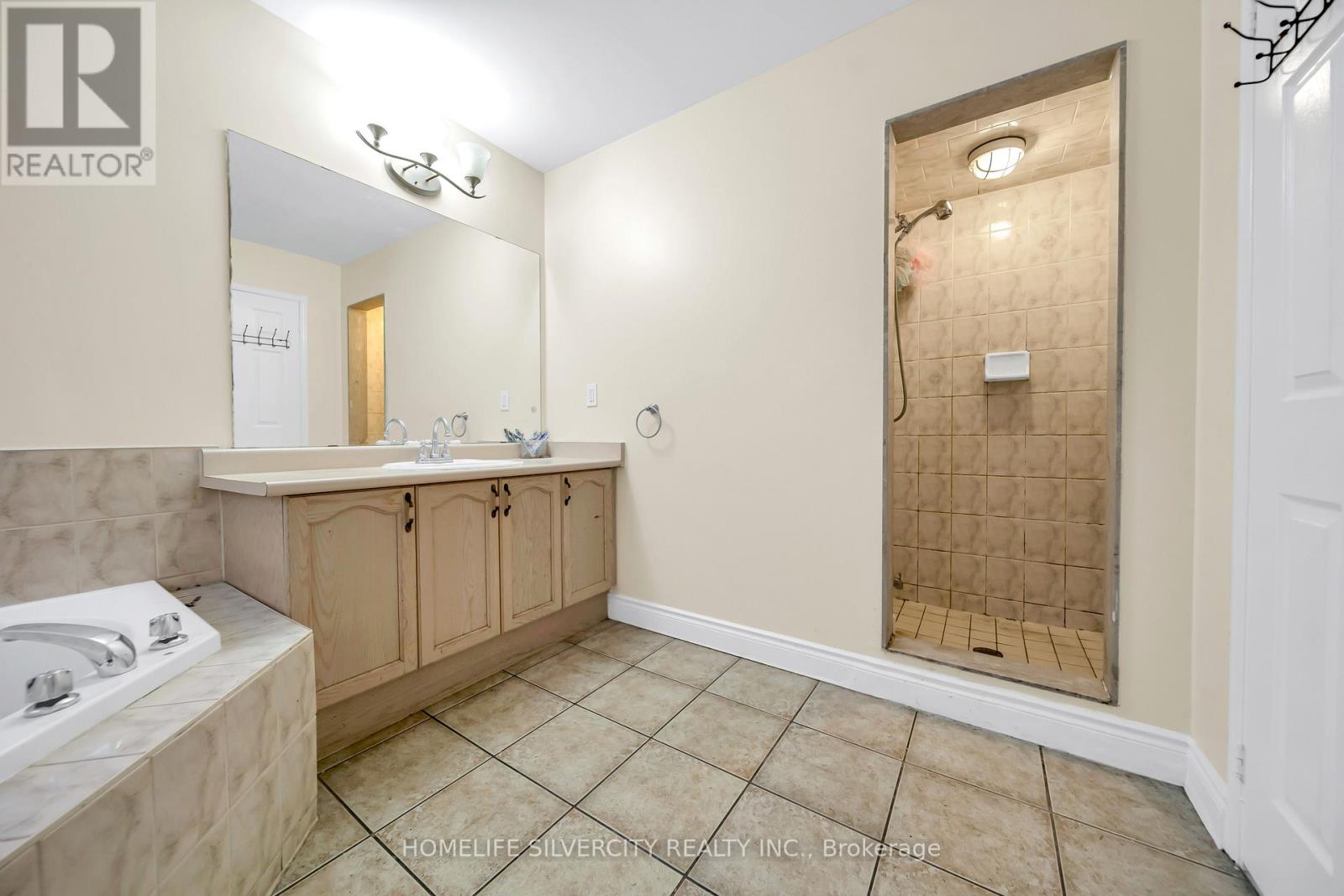 19 Vintage Gate, Brampton, Ontario  L6X 4C4 - Photo 23 - W12675698