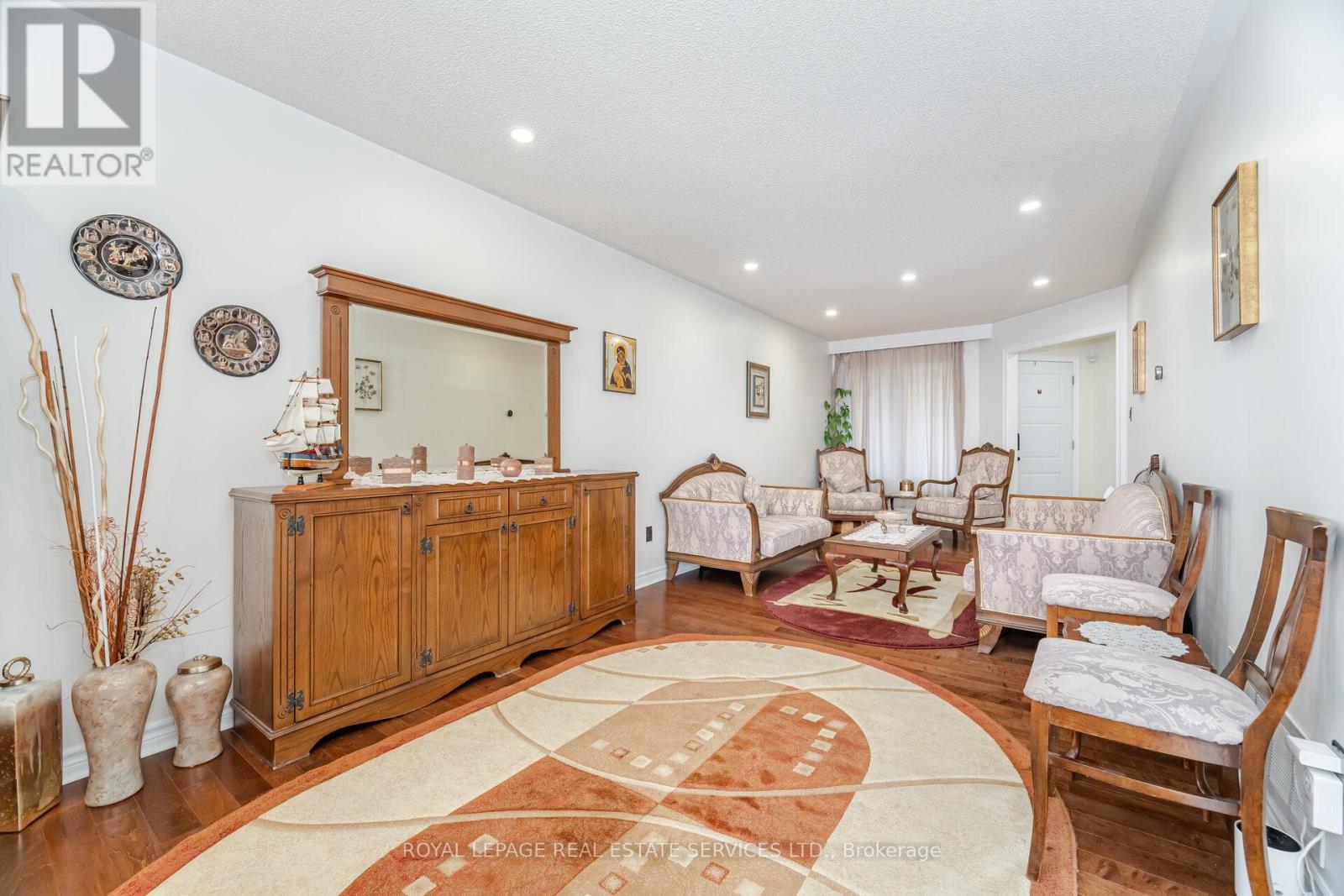 52 Wildberry Crescent, Brampton, Ontario  L6R 1J9 - Photo 6 - W12675704