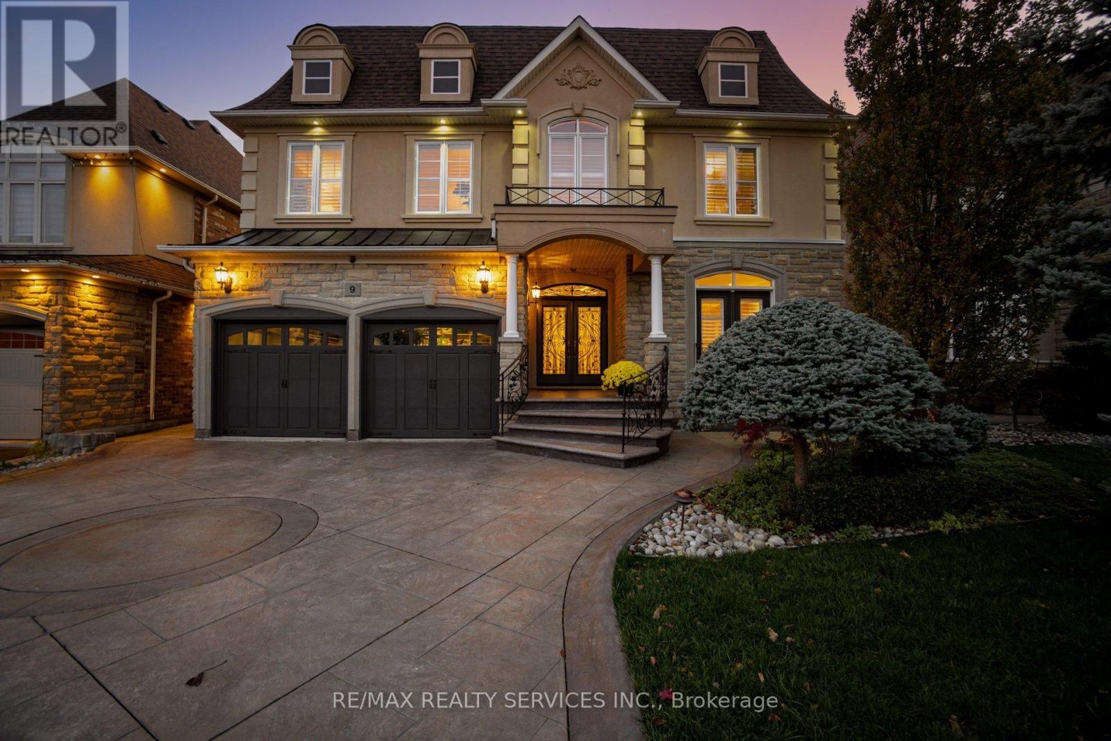 9 CONCORDE DRIVE, Brampton, Ontario