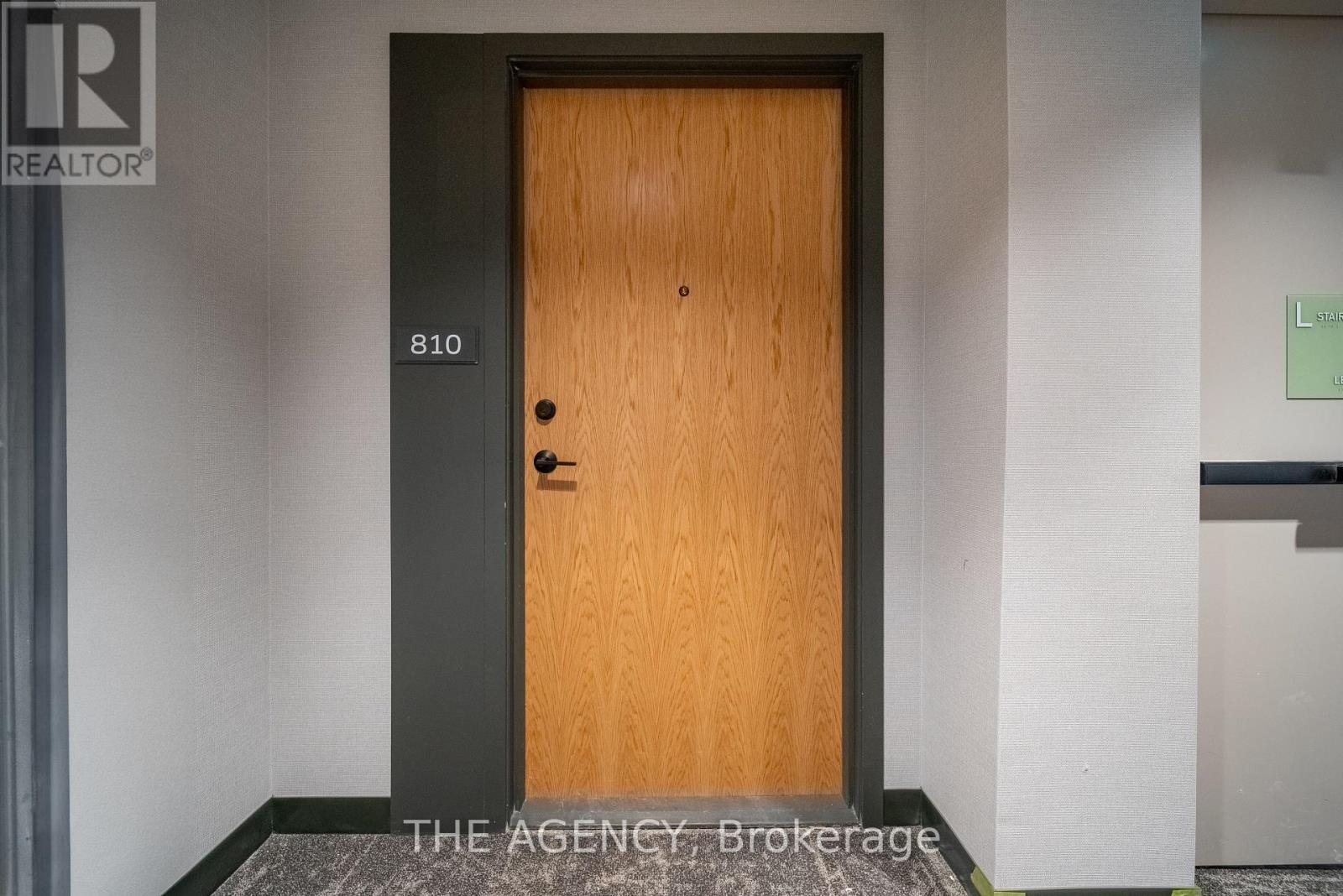 810 - 2495 Eglinton Avenue W, Mississauga, Ontario  L5M 2T2 - Photo 3 - W12675752