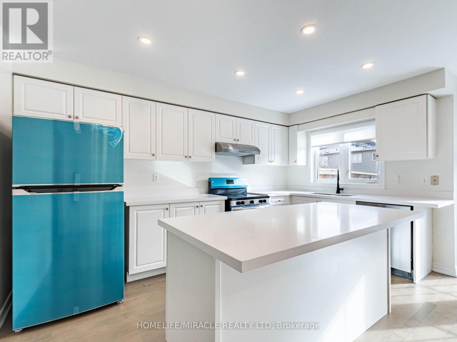 1130 Hickory Hollow Glen, Mississauga, Ontario  L5W 1Z8 - Photo 10 - W12675772