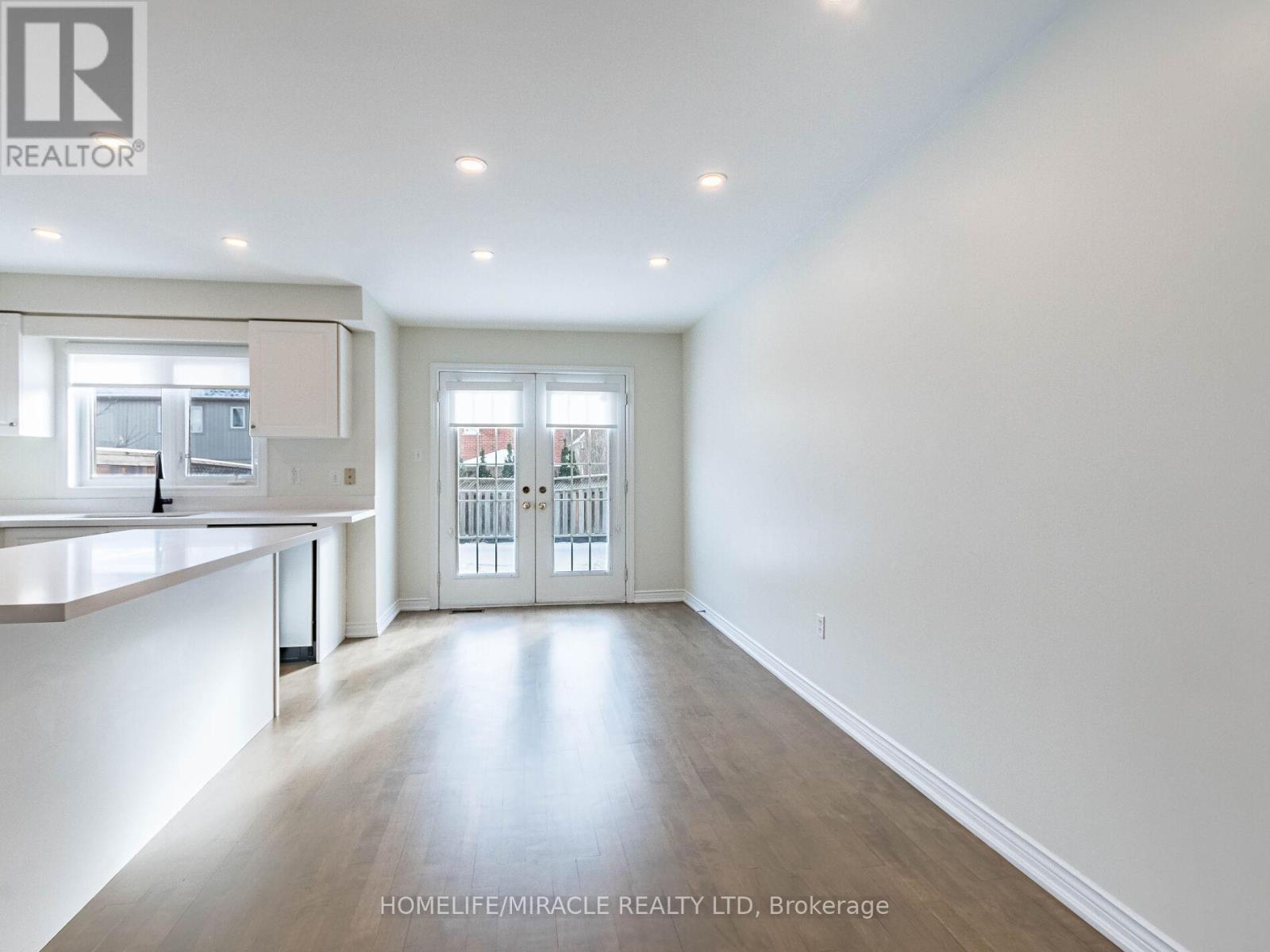 1130 Hickory Hollow Glen, Mississauga, Ontario  L5W 1Z8 - Photo 13 - W12675772