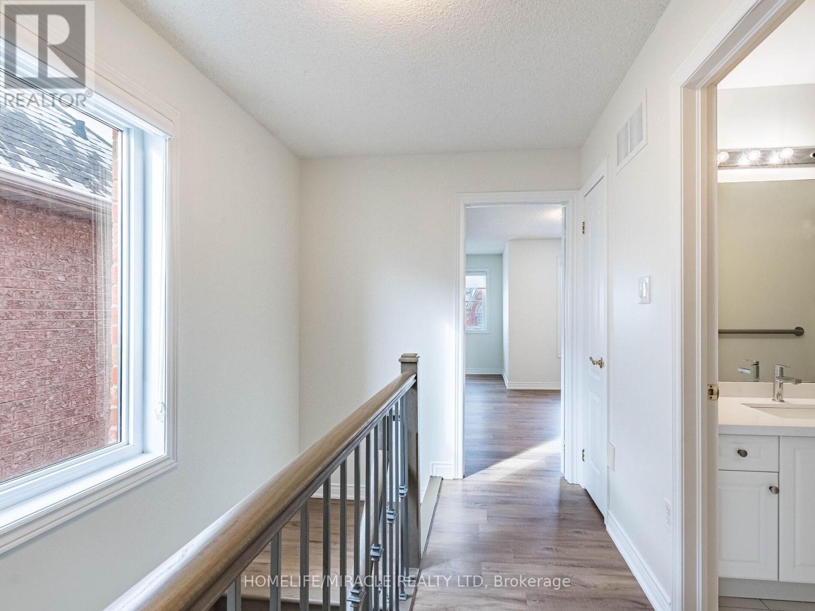 1130 Hickory Hollow Glen, Mississauga, Ontario  L5W 1Z8 - Photo 17 - W12675772