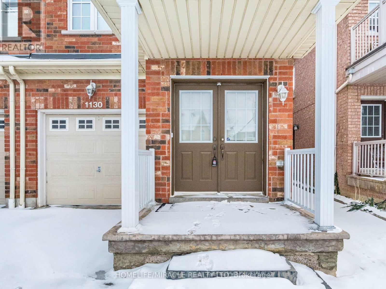 1130 Hickory Hollow Glen, Mississauga, Ontario  L5W 1Z8 - Photo 2 - W12675772