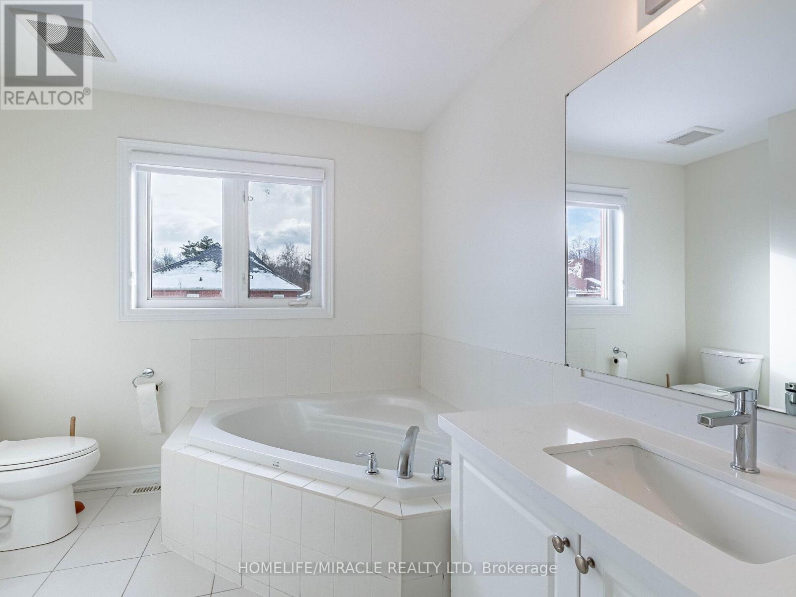 1130 Hickory Hollow Glen, Mississauga, Ontario  L5W 1Z8 - Photo 24 - W12675772