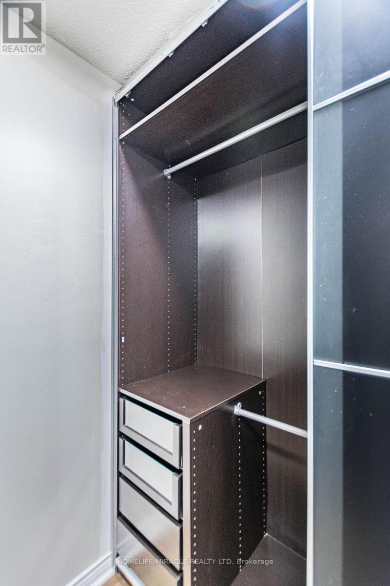 1130 Hickory Hollow Glen, Mississauga, Ontario  L5W 1Z8 - Photo 28 - W12675772