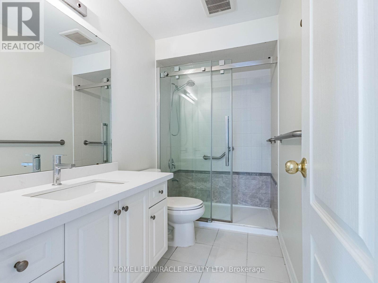 1130 Hickory Hollow Glen, Mississauga, Ontario  L5W 1Z8 - Photo 32 - W12675772