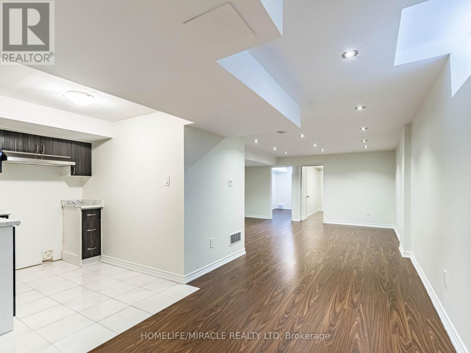 1130 Hickory Hollow Glen, Mississauga, Ontario  L5W 1Z8 - Photo 36 - W12675772