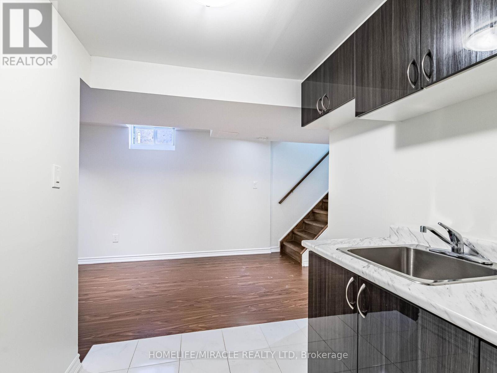 1130 Hickory Hollow Glen, Mississauga, Ontario  L5W 1Z8 - Photo 39 - W12675772