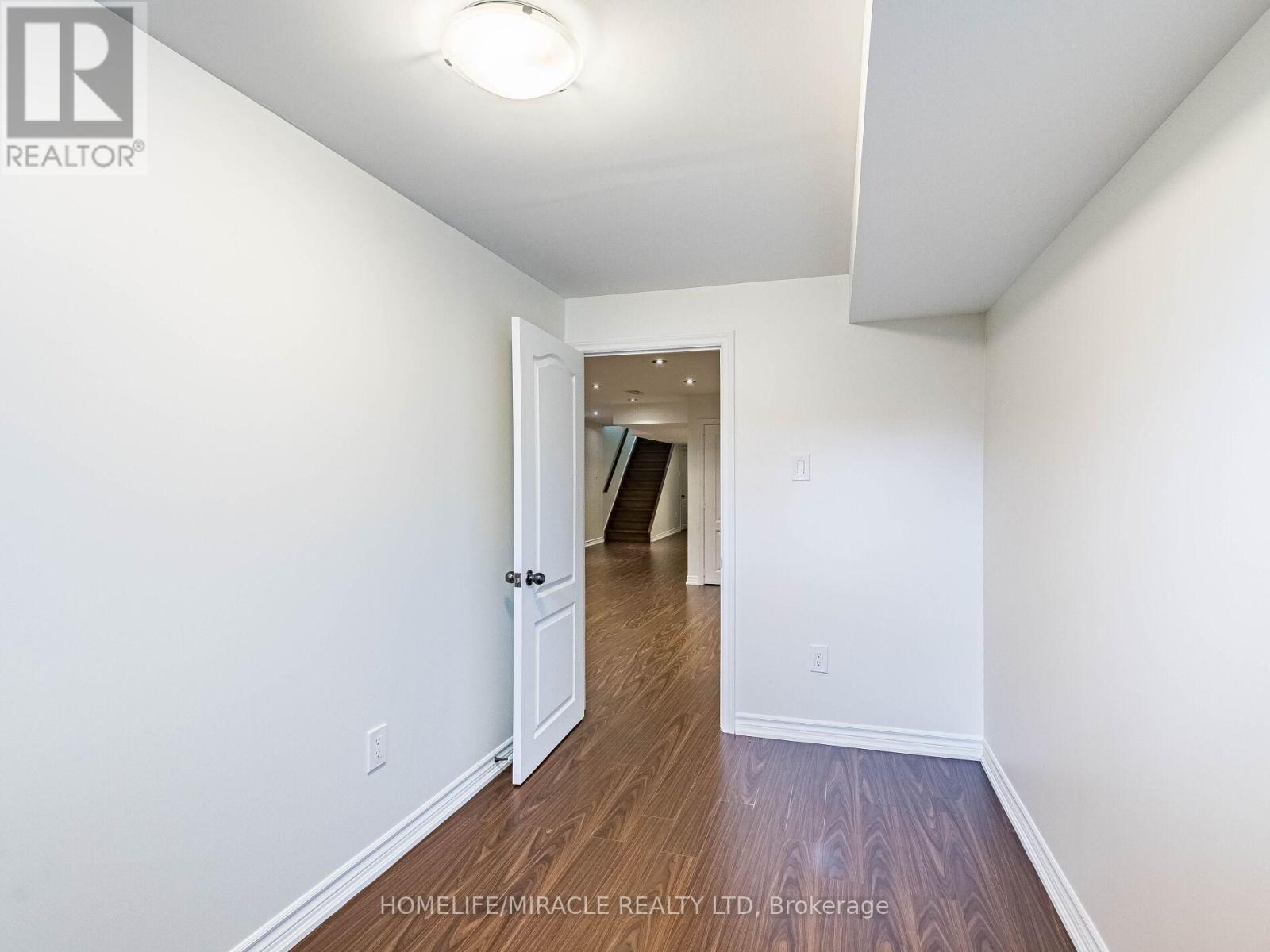 1130 Hickory Hollow Glen, Mississauga, Ontario  L5W 1Z8 - Photo 40 - W12675772