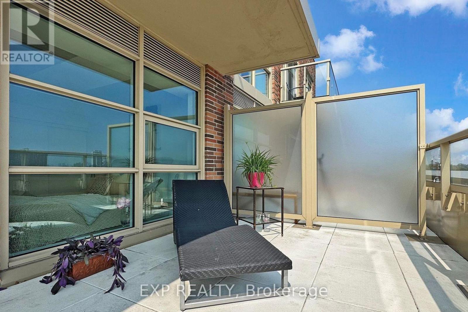 607 - 1787 St Clair Avenue W, Toronto, Ontario  M6N 1J6 - Photo 23 - W12675776