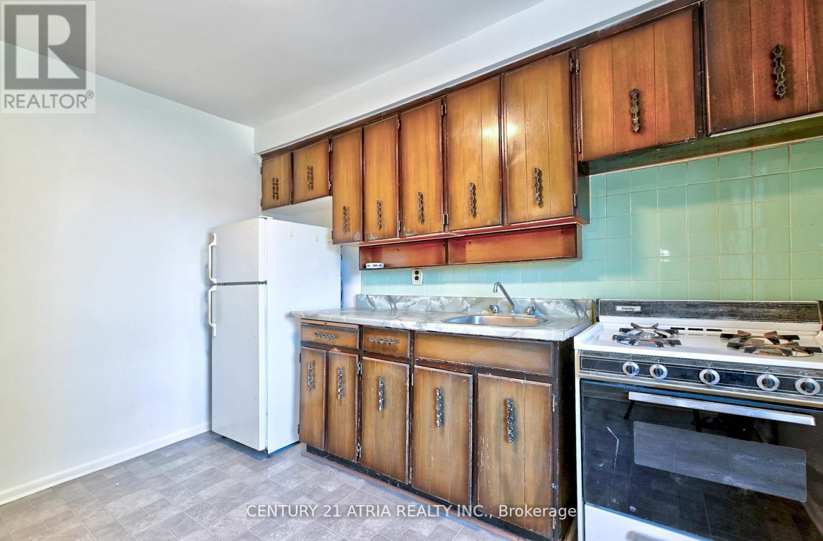 1195 Dovercourt Road, Toronto, Ontario  M6H 2Y1 - Photo 7 - W12675782