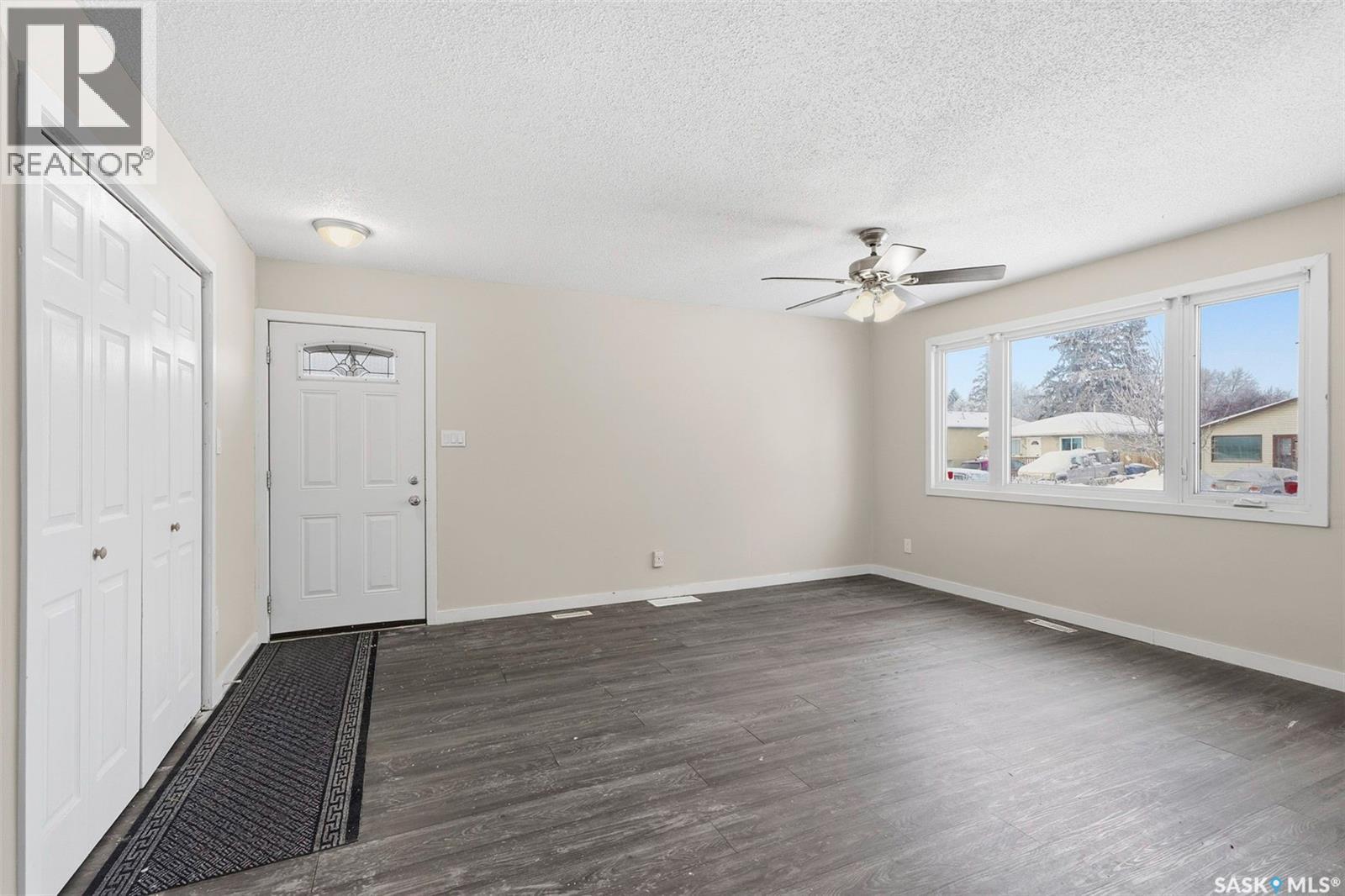 258 Waterloo Crescent, Saskatoon, Saskatchewan  S7H 4G5 - Photo 3 - SK026431