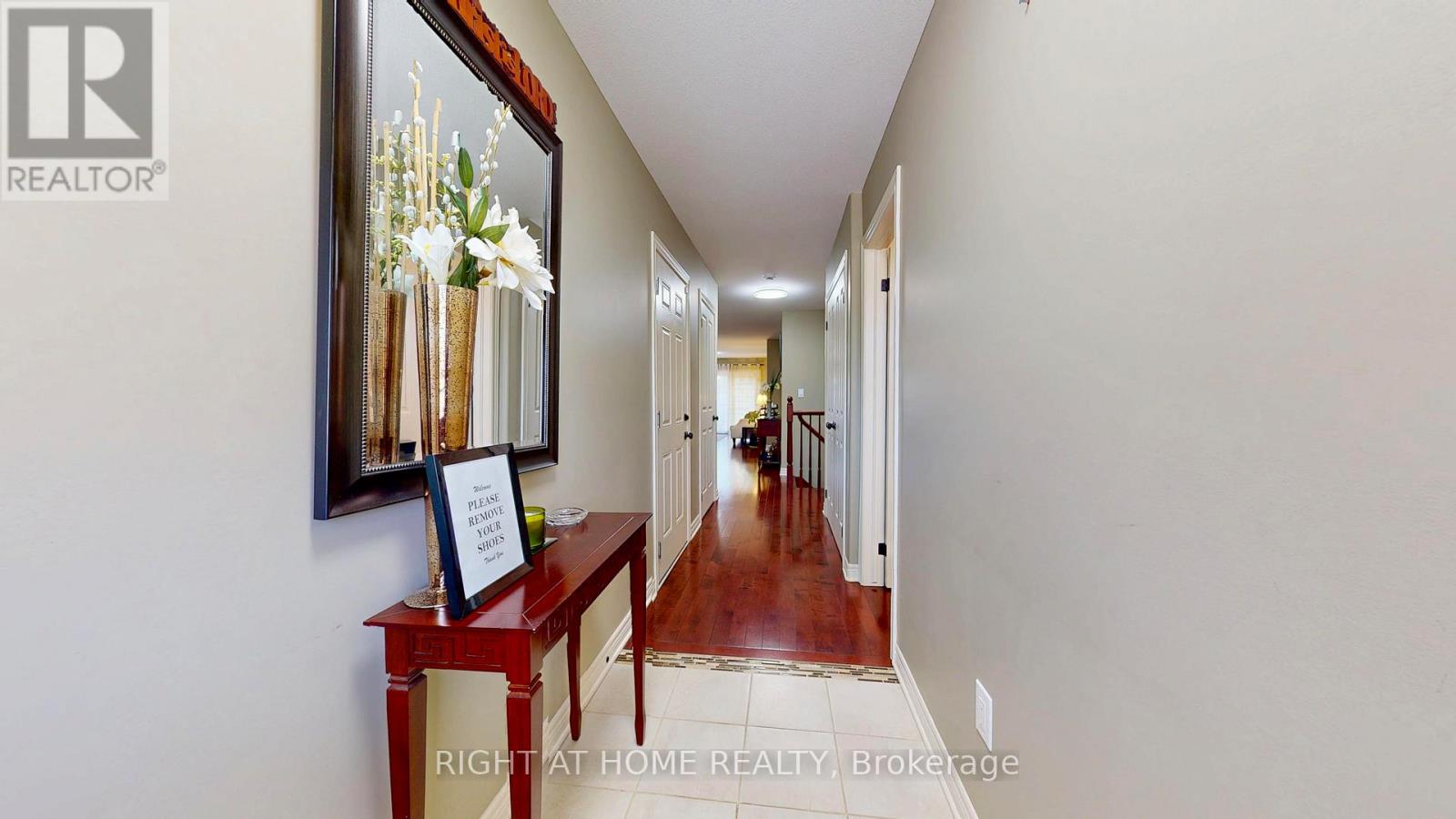 8583 Jennifer Crescent N, Niagara Falls, Ontario  L2H 1H4 - Photo 4 - X12675742