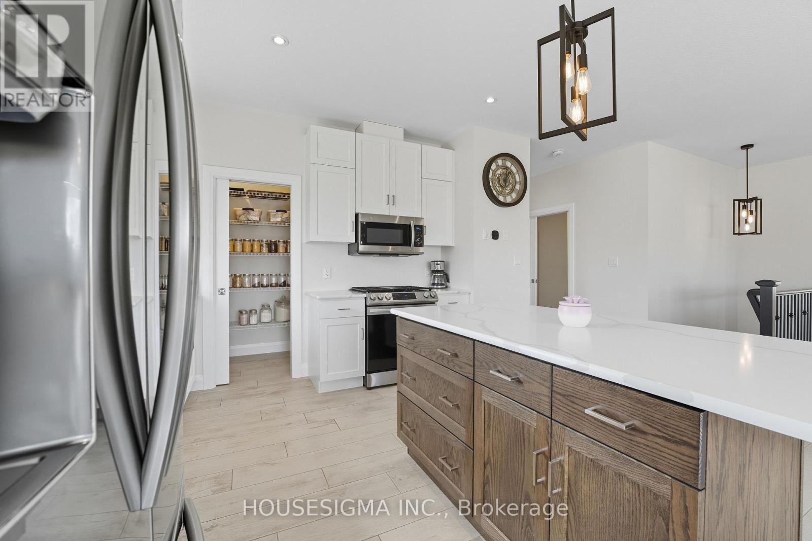 106 Cutting Drive, Centre Wellington, Ontario  N0B 1S0 - Photo 7 - X12675754