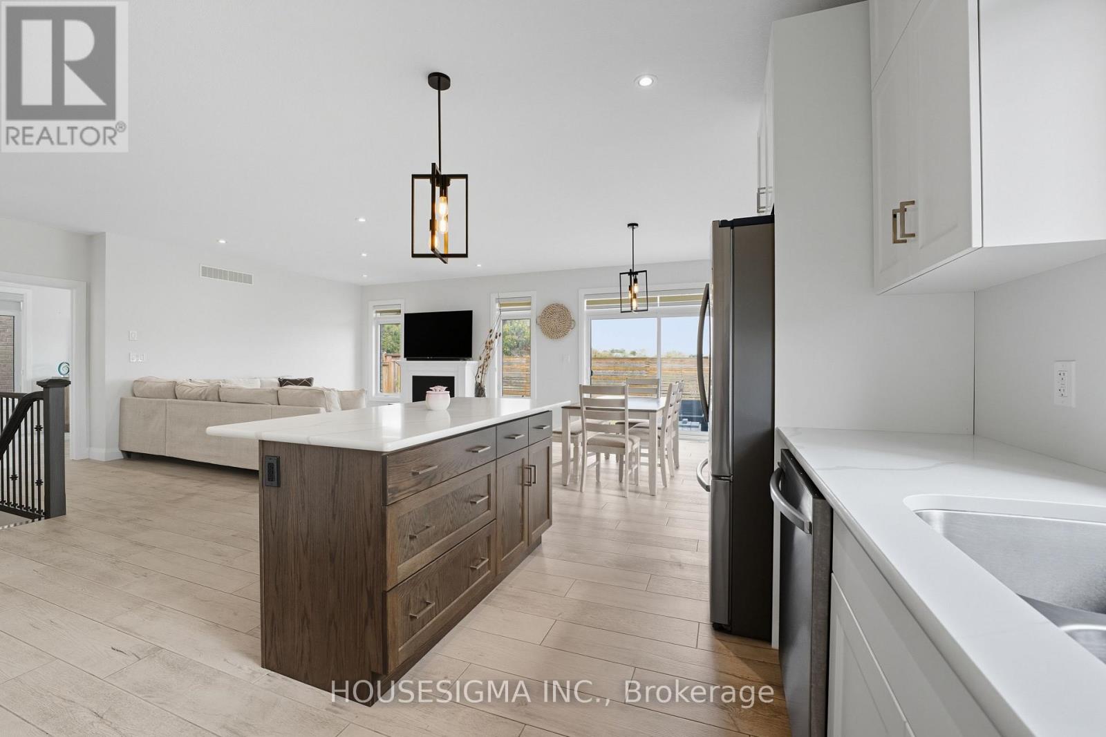 106 Cutting Drive, Centre Wellington, Ontario  N0B 1S0 - Photo 8 - X12675754