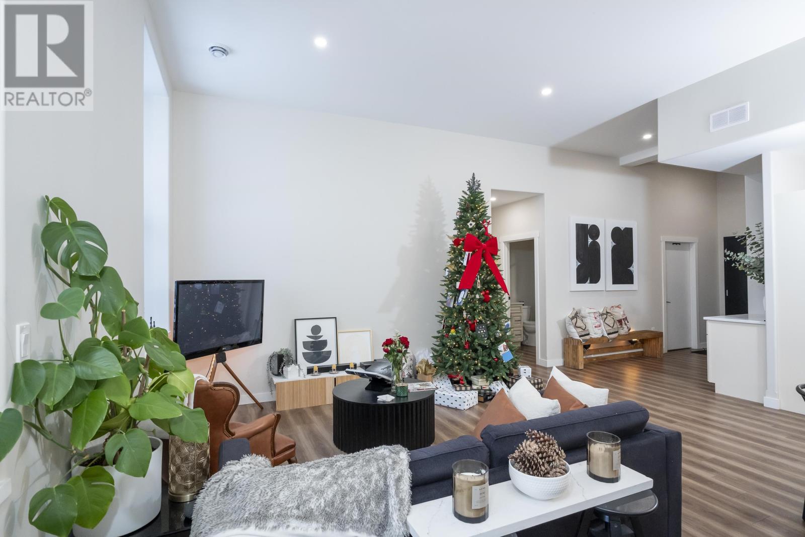 96 High St N, 3308, Thunder Bay, Ontario  P7A 5R3 - Photo 2 - TB253685