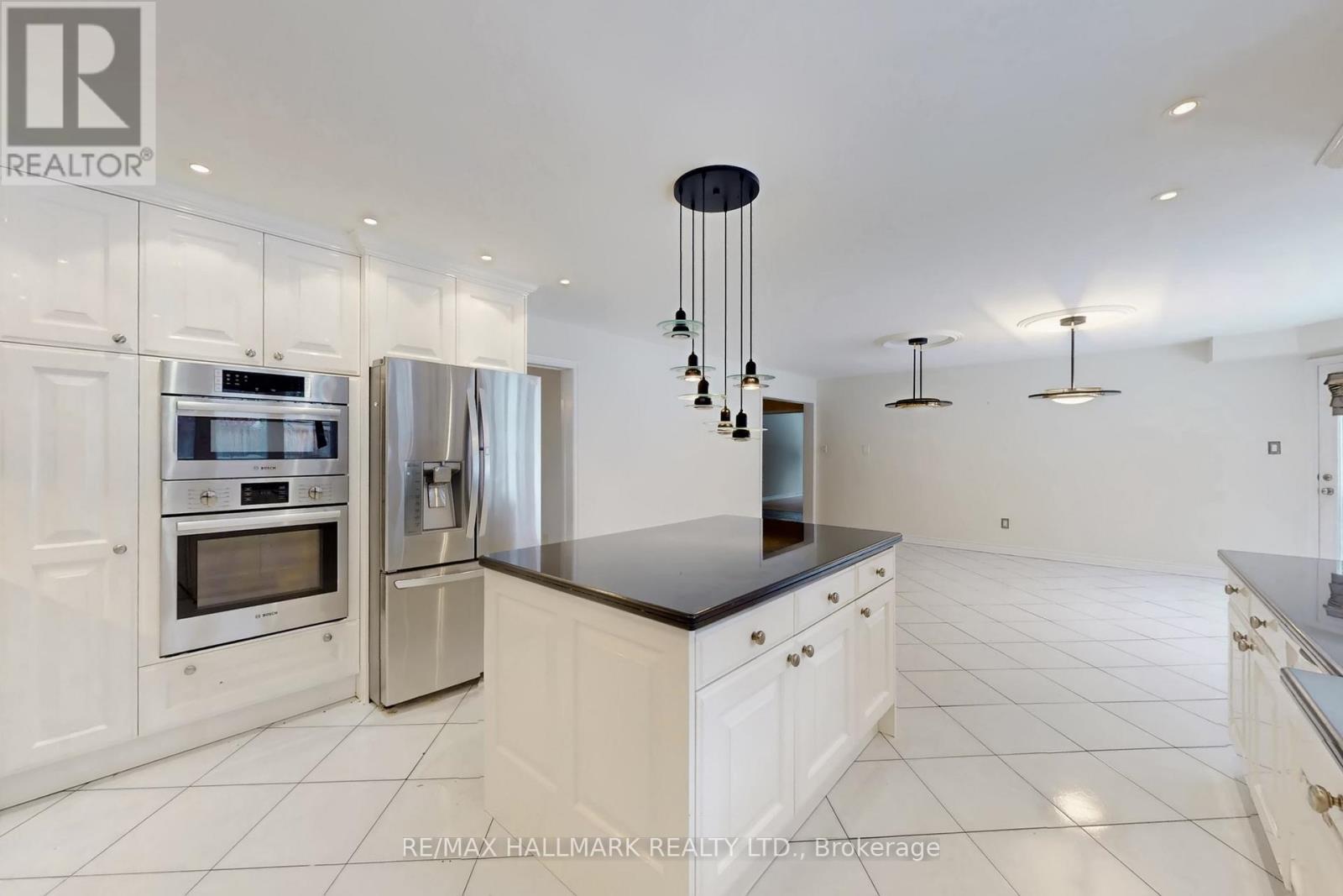 61 Glenayr Road, Richmond Hill, Ontario  L4B 2V8 - Photo 14 - N12674382