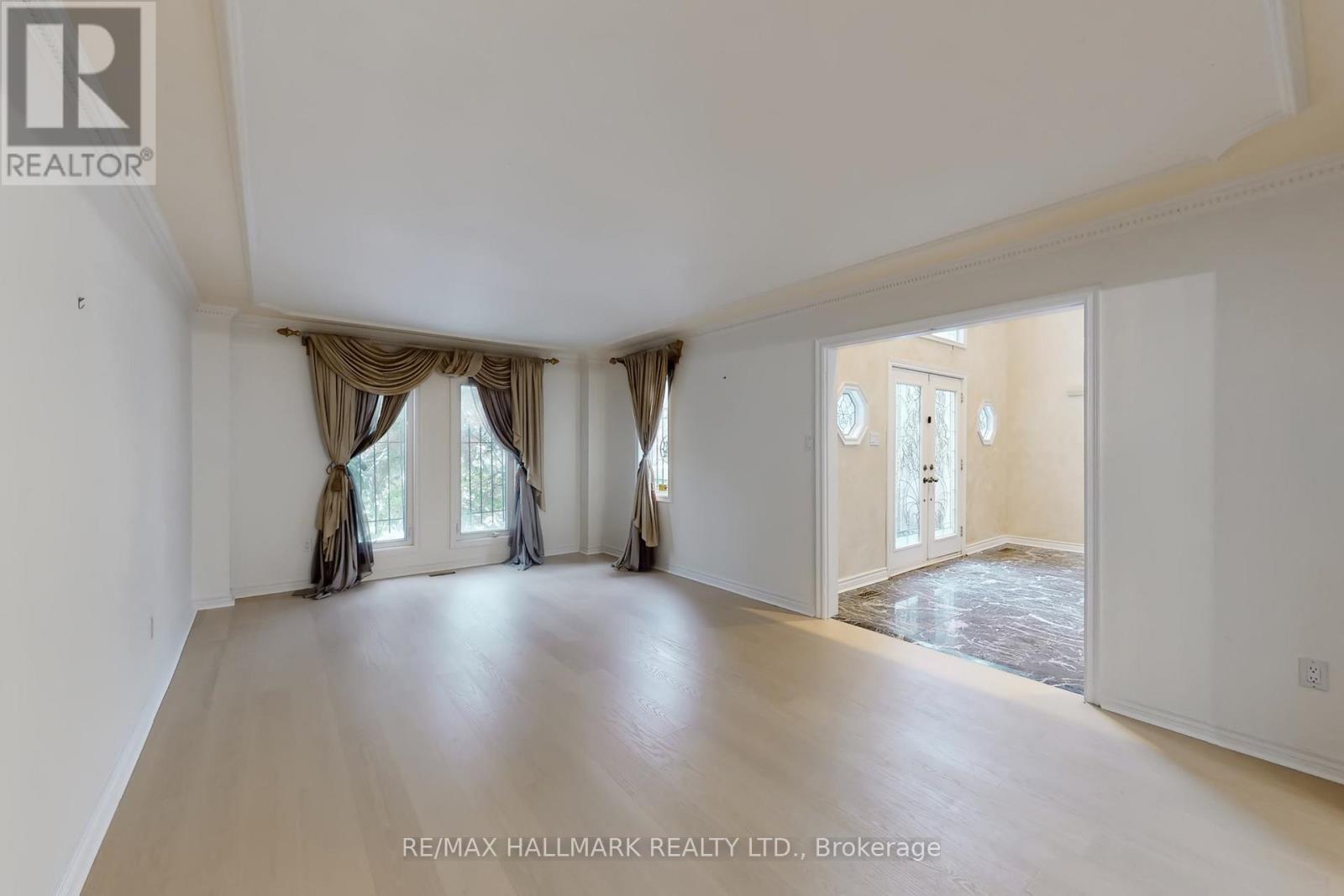 61 Glenayr Road, Richmond Hill, Ontario  L4B 2V8 - Photo 7 - N12674382