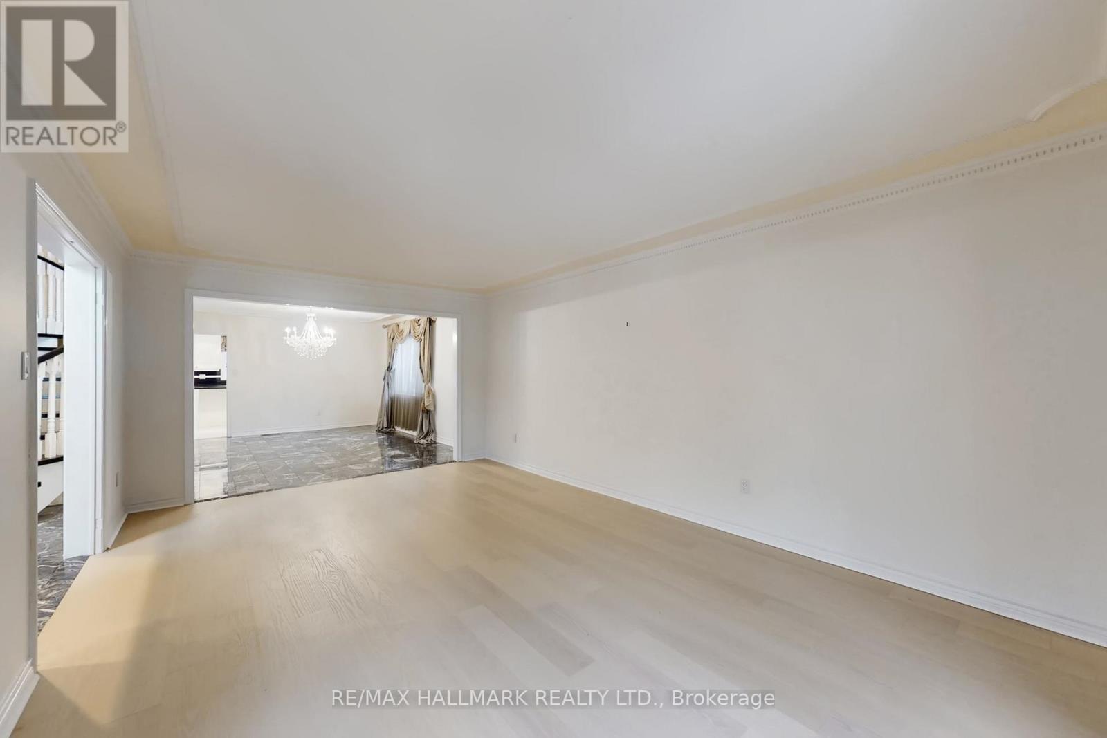 61 Glenayr Road, Richmond Hill, Ontario  L4B 2V8 - Photo 8 - N12674382